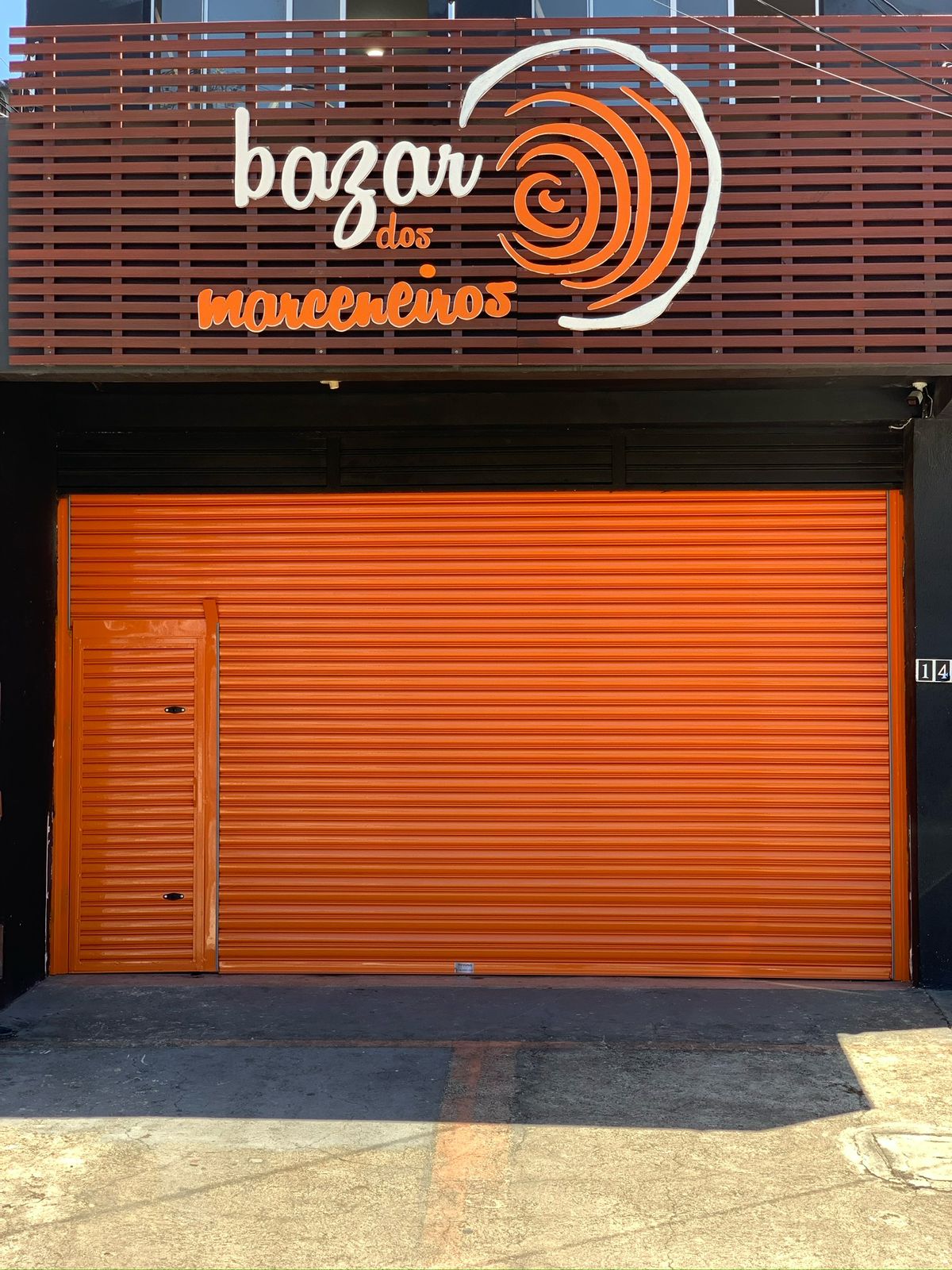 Projeto realizado pela RENNOVA Portas Automáticas